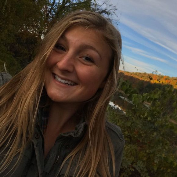 ainsleymoyer